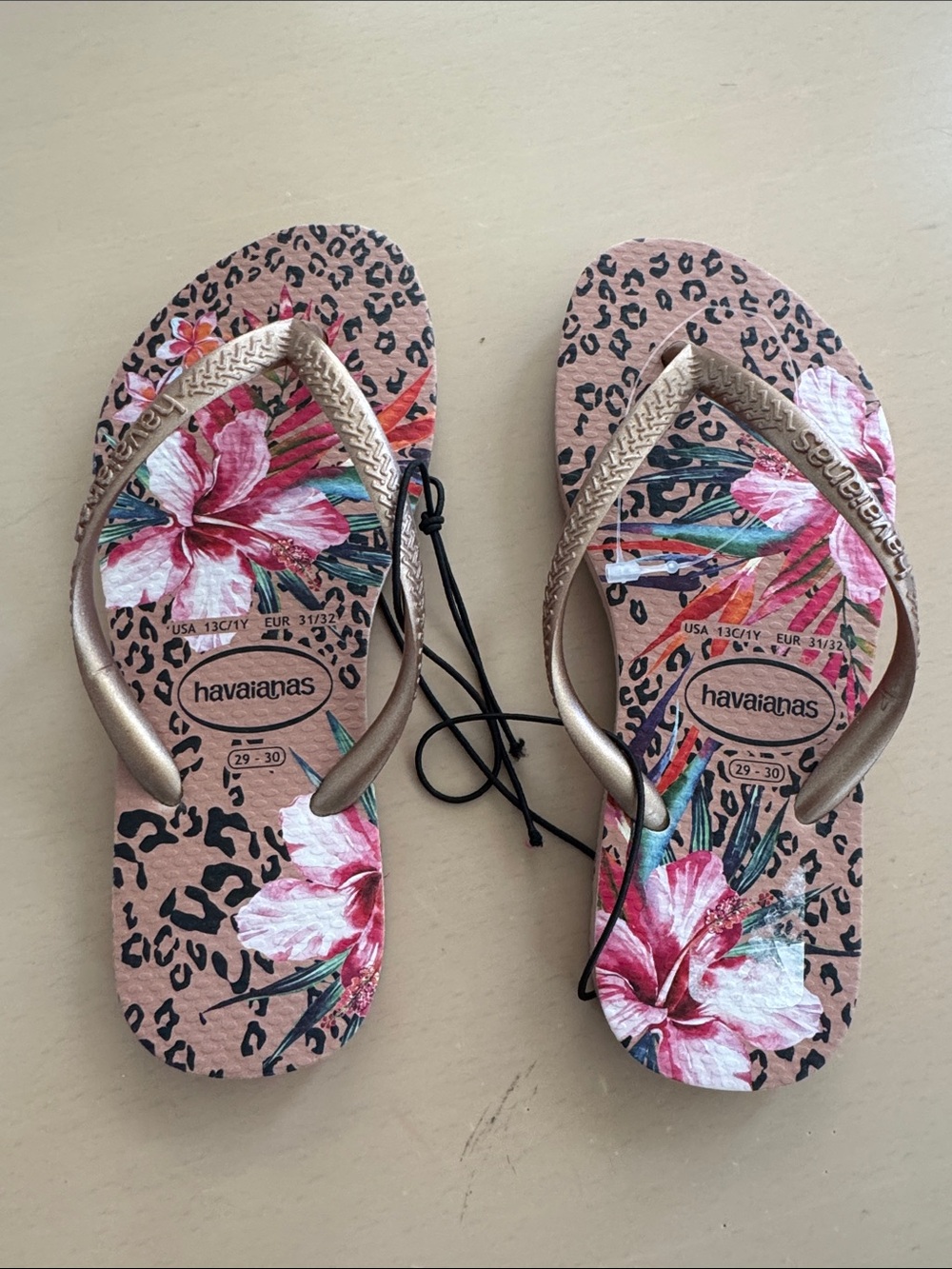 NEW Flip Flop Pink Hawaiian style Floral & Leopard Print Flip Flops with Gold st